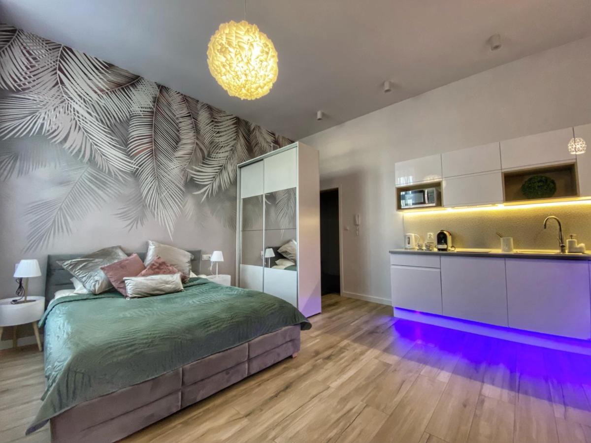 Apartament Bialy Z Jacuzzi Krasków Eksteriør bilde