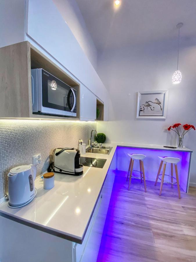 Apartament Bialy Z Jacuzzi Krasków Eksteriør bilde